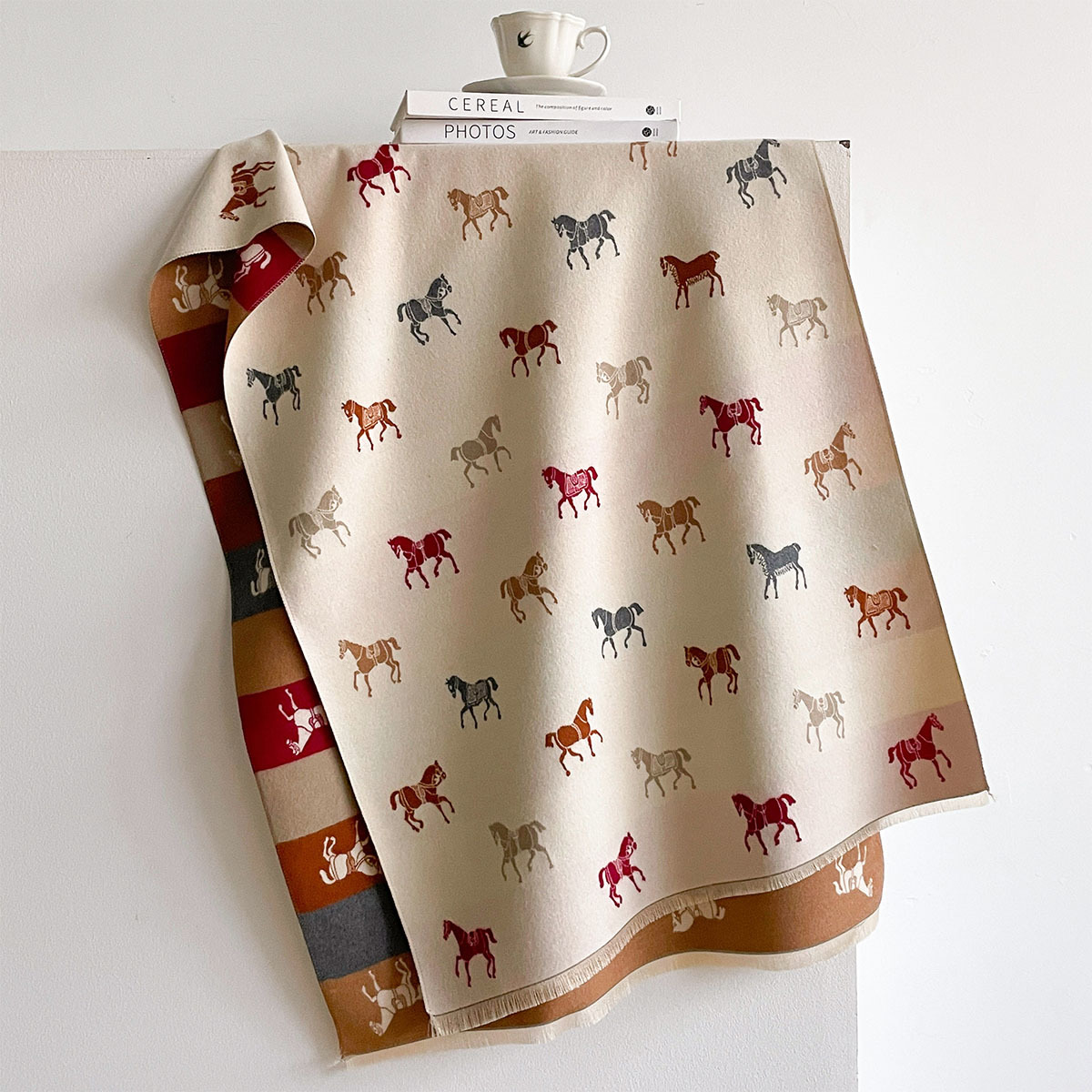 秋・冬用スカーフ、女性用パシュミナショール、高級感のある馬柄 - Woven Scarf Blanket のレビューと価格