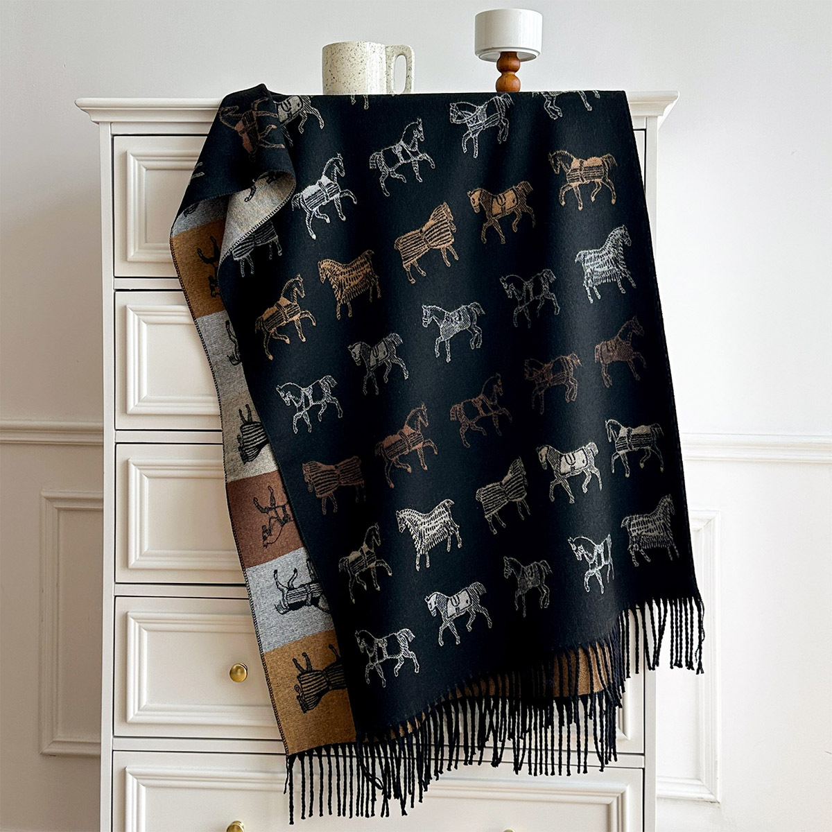 冬用スカーフ、女性用、高級感のある馬柄、エレガントなショール - Woven Scarf Blanket のレビューと価格
