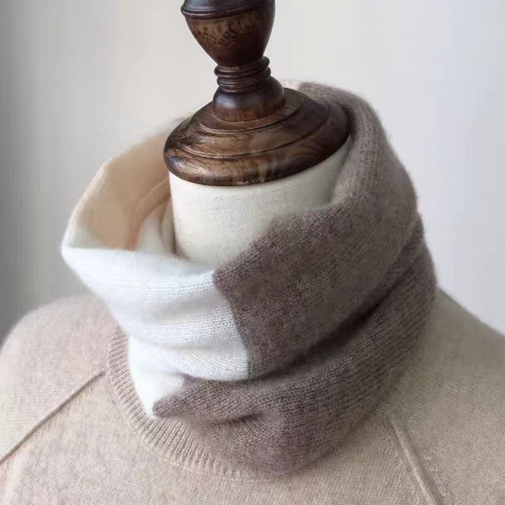 ソフトな配色が施された、無限に広がるデザインのニット製ネック - Infinity Scarf Knit のレビューと価格