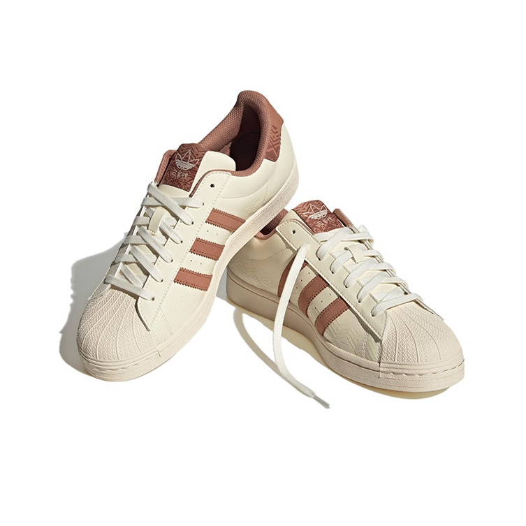 アディダス オリジナルス スーパースター スケートシューズ  - Adidas Shoes Superstar のレビューと価格